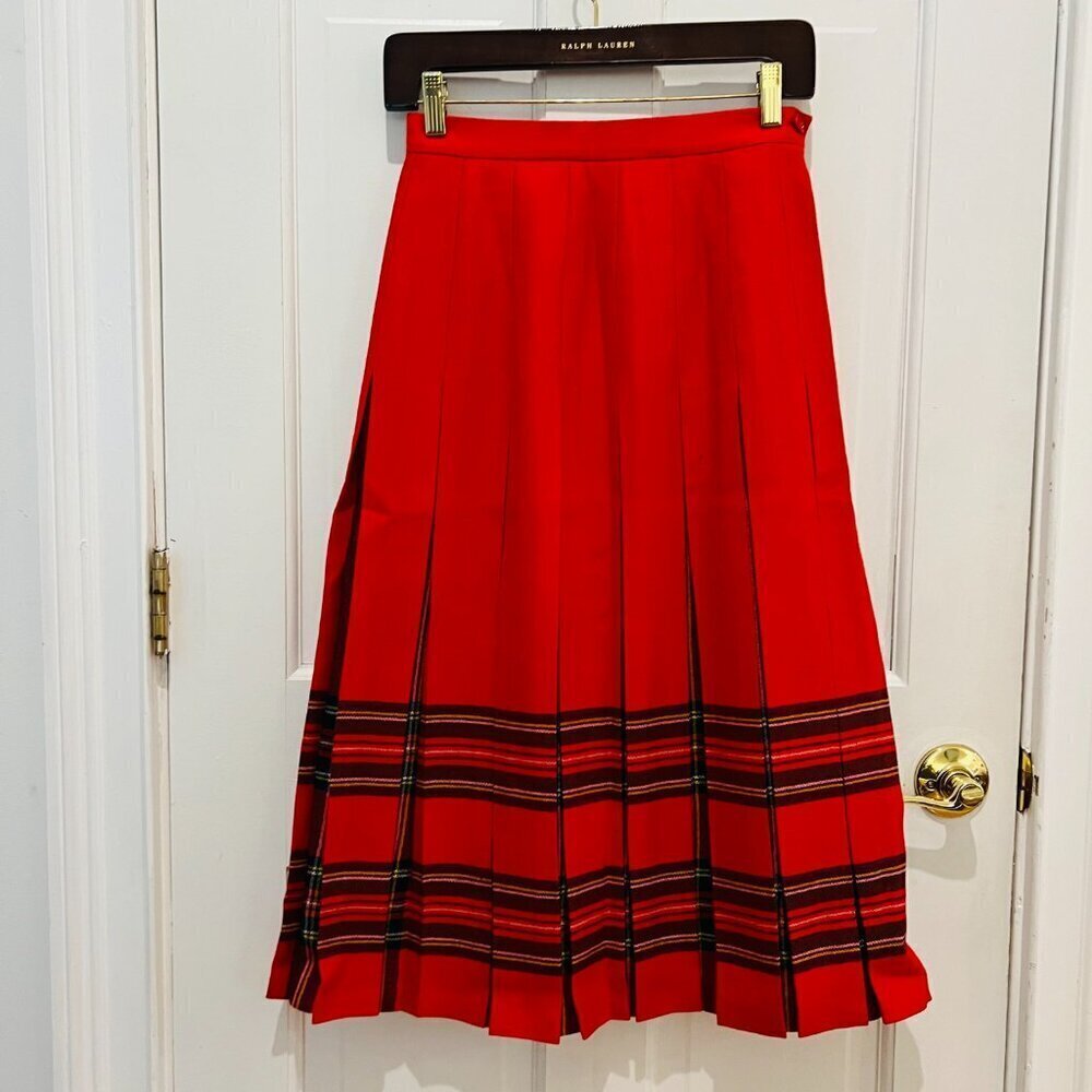 Dean's Of Scottland Wool Skirt Sz 4True Vintage, Pure Wool Skirt, Red, Plaid. - Picture 5 of 11